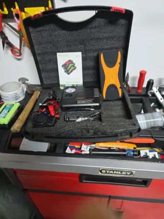 Multi jump starter andowl d28