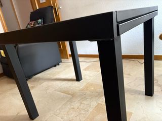 Mesa de cristal extensible negra