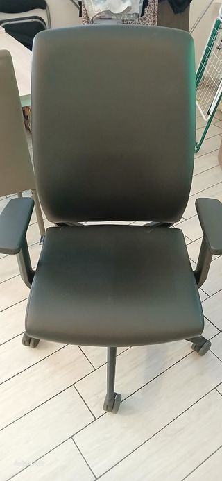 Sedia da ufficio nera