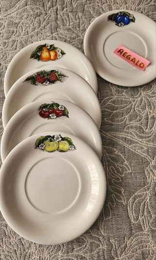 Set di 4 piatti da dessert con frutta + 1 regalo