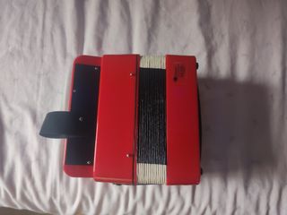 Acordeón de juguete ItsImagical rojo