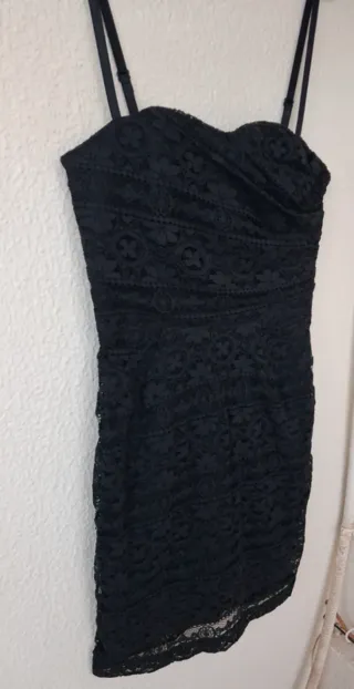 Vestido negro sandro encaje