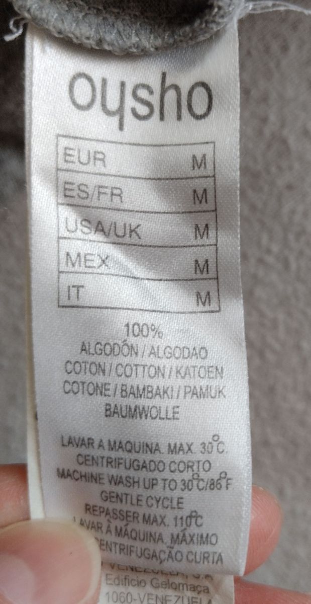 Top tirantes gris con rayas multicolor