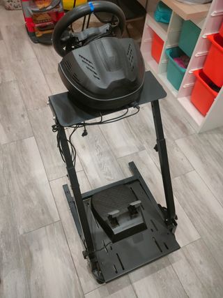 Volante Thrustmaster T300RS con soporte