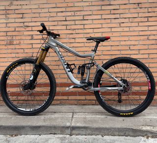 Bicicleta Enduro Giant Reign 27.5 – Fox 36, SRAM