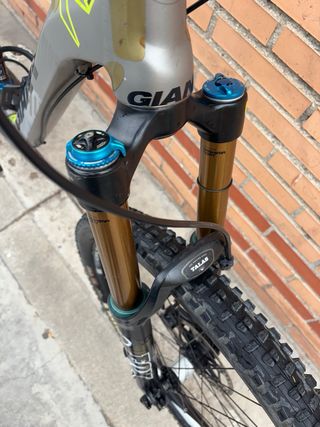 Bicicleta Enduro Giant Reign 27.5 – Fox 36, SRAM