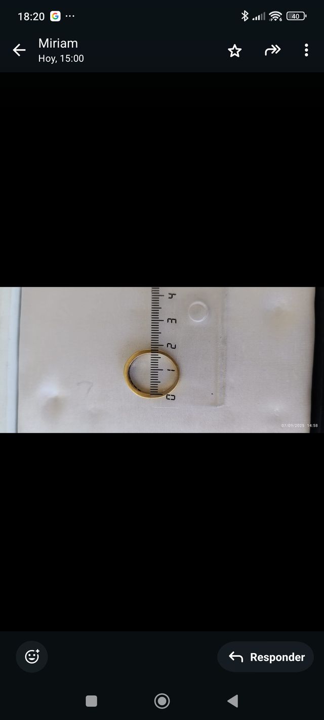 Alianza oro 18k con 8 brillantes