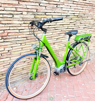 CUBE TOWN RIDE HYBRID Easy Entry Green