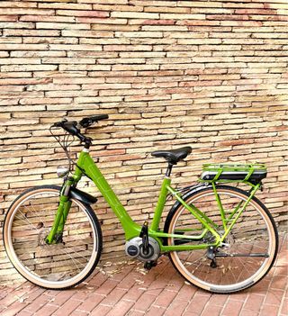 CUBE TOWN RIDE HYBRID Easy Entry Green