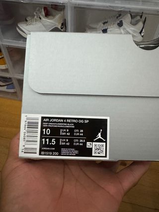 Jordan 4 Retro OG SP Undefeated 