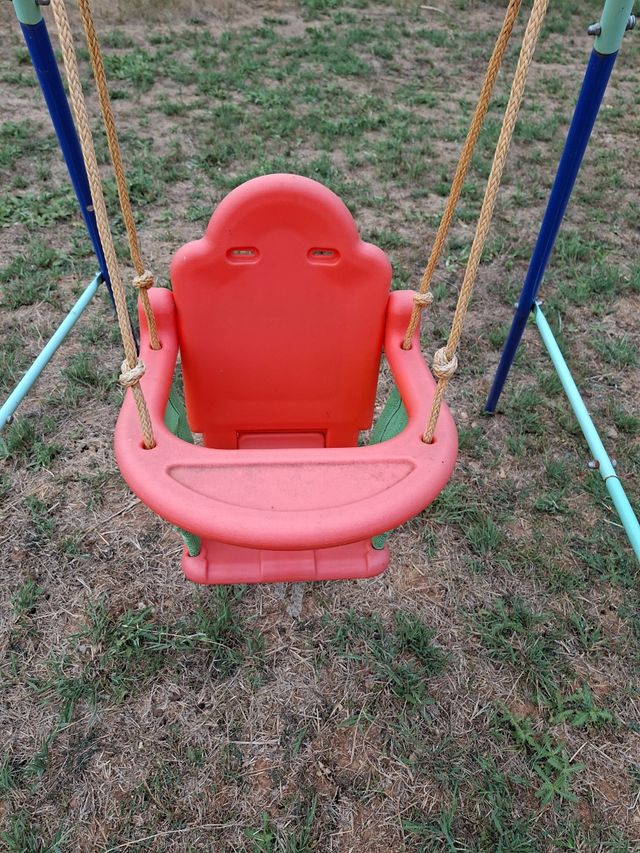 Columpio para bebé rojo y azul