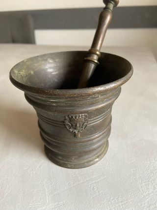 Antico Mortaio in Bronzo con Pestello