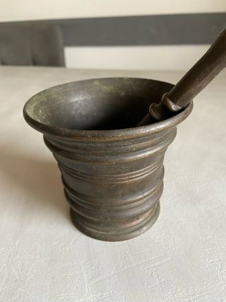 Antico Mortaio in Bronzo con Pestello
