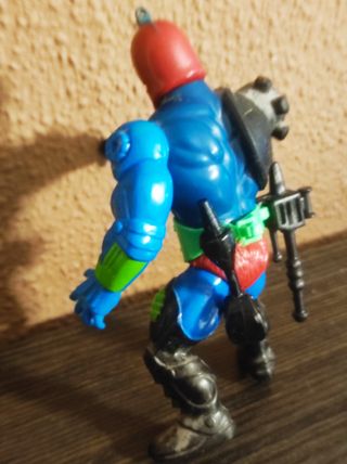 TRAP JAW. COMPLETO. MOTU. 3 ARMAS. CINTURÓN. 80 ́S