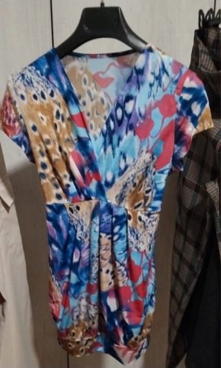 Maglietta sbarazzina fantasia colorata