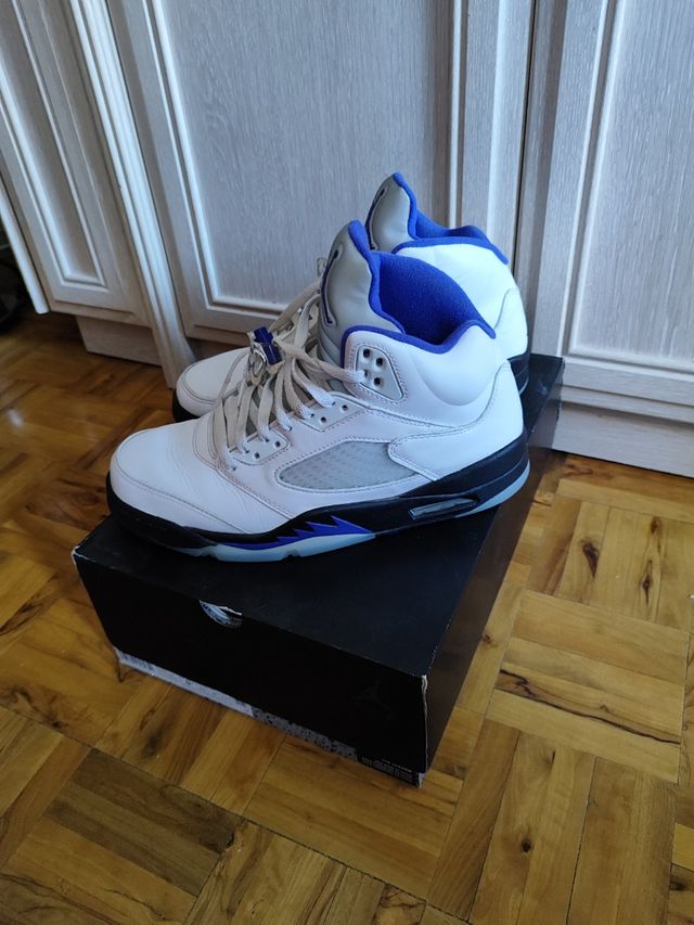 Zapatillas Jordan Blancas y Azules