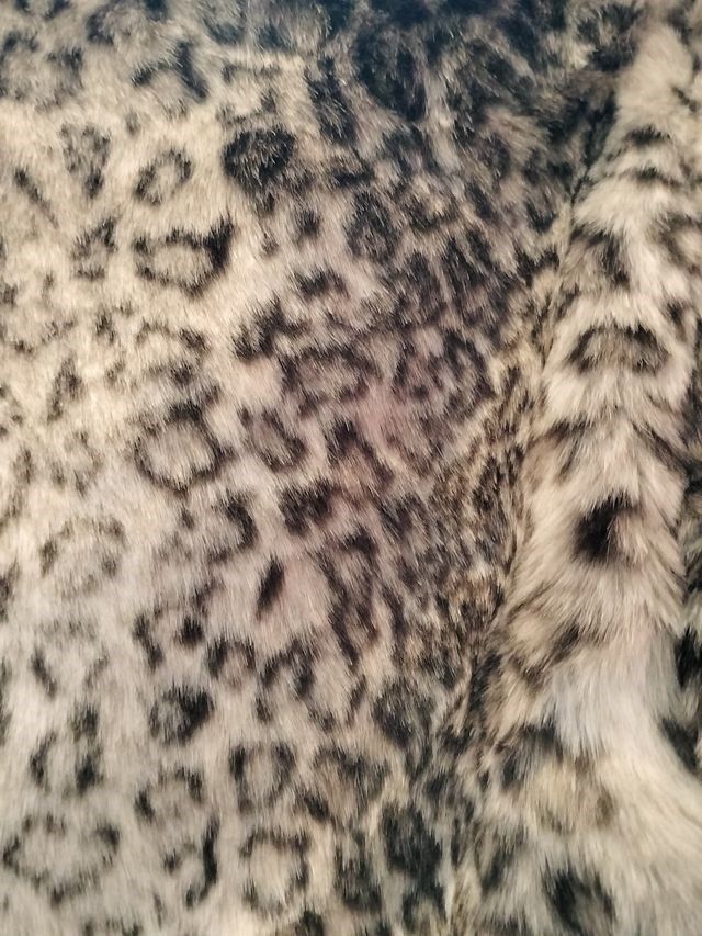 Chaquetón pelo leopardo gris-negro