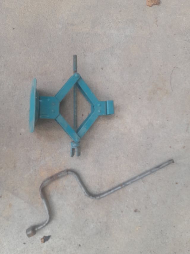 Gato Mecánico Renault 8