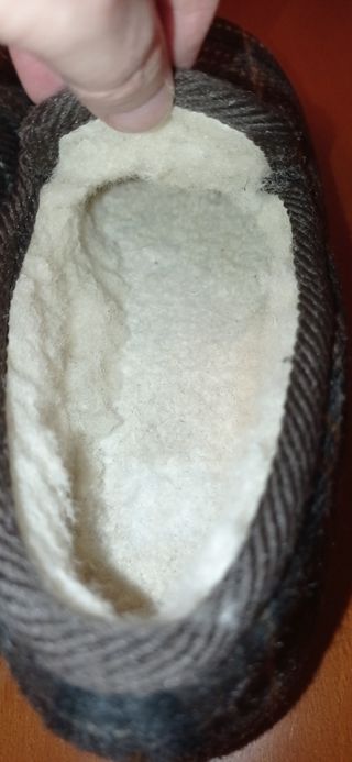 Zapatillas de hombre forradas de borrego.