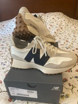Deportivas New Balance Beige y Azul, ORIGINALES!