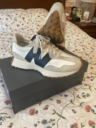 Deportivas New Balance Beige y Azul, ORIGINALES!