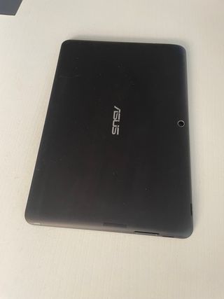 Tablet ASUS K010 con funda y teclado