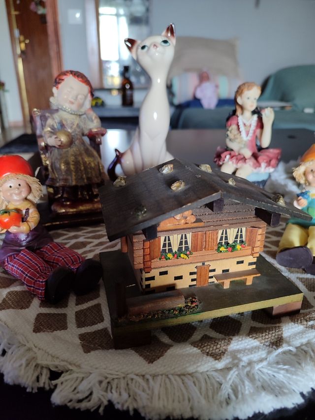 Lote de 2 muñecos de plástico