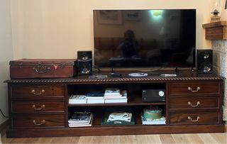 Mueble TV bajo con cajones