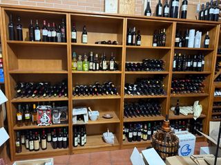 Estantería de madera maciza