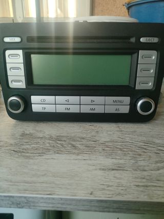 Radio cassette original Volkswagen Golf 2006 .