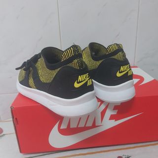 Zapatillas Nike T40 Negro/Amarillo