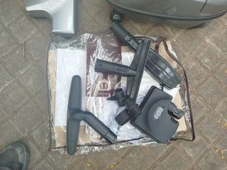 Aspirador Threestar con accesorios