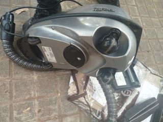 Aspirador Threestar con accesorios