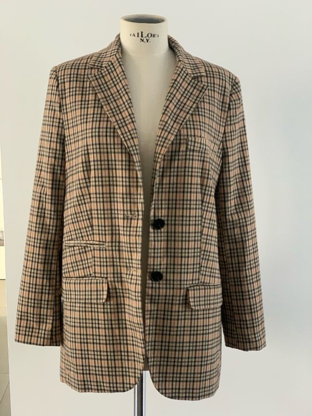 Chaqueta de cuadros beige y marrón