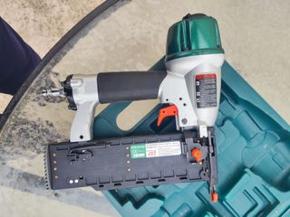 Pistola Neumática Clavadora F18/57VM