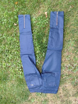 Pantalón pitillo Bershka azul