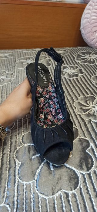 Zapatos de tacón negros marca Blanco talla 36