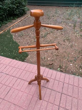 Galán de noche de madera