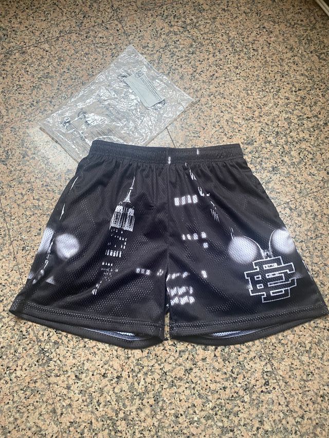 Emmanuel Shorts Negro