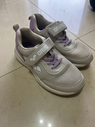 Scarpe Arena bambina viola e grigio chiaro