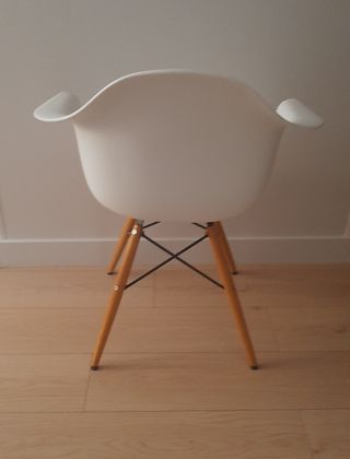 Silla blanca de diseño