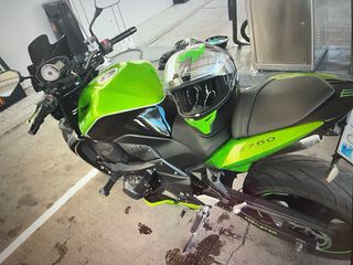 Kawasaki z750 Verde