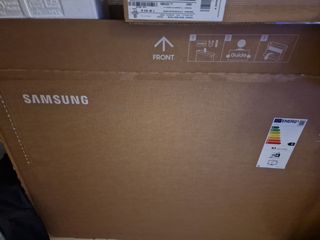 Samsung QLED 55 TV 4k con garantía sin apenas uso.