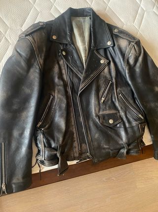 Chaqueta de cuero cruzada