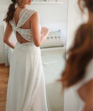 Vestido de Novia Encaje Espalda Cruzada