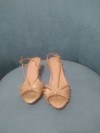 Sandalias doradas Massimo Dutti