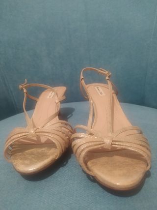Sandalias doradas Massimo Dutti