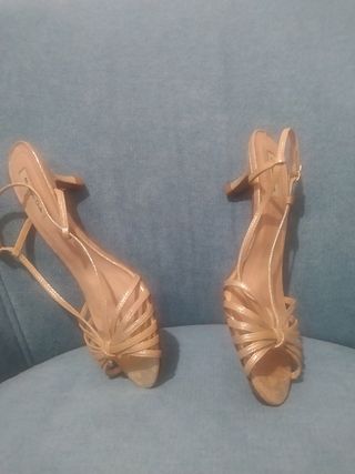 Sandalias doradas Massimo Dutti