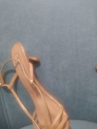 Sandalias doradas Massimo Dutti