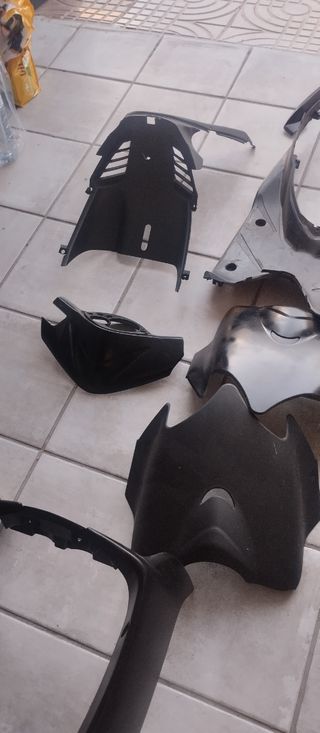 Lote Plásticos y Ruedas Jogg